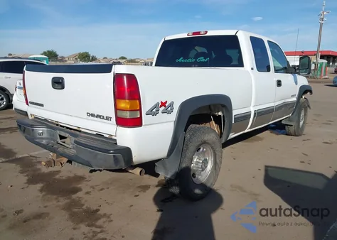 2001 Chevrolet Silverado K2500 Heavy Duty from USA, damaged, VIN 1GCHK29G11E194289